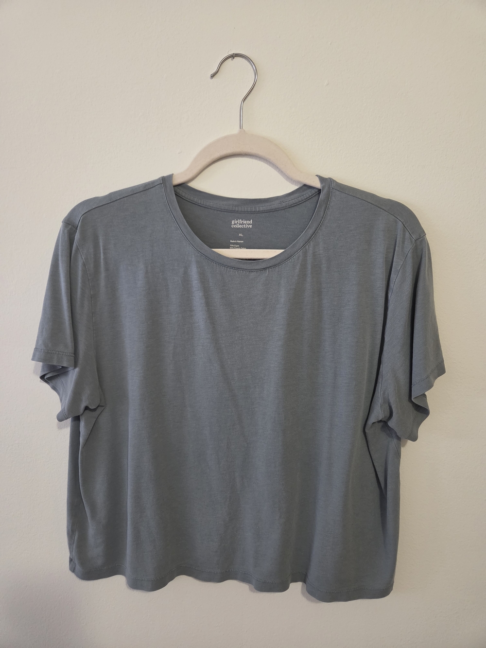 girlfriend collective cropped sage green short sleeve tee size XL